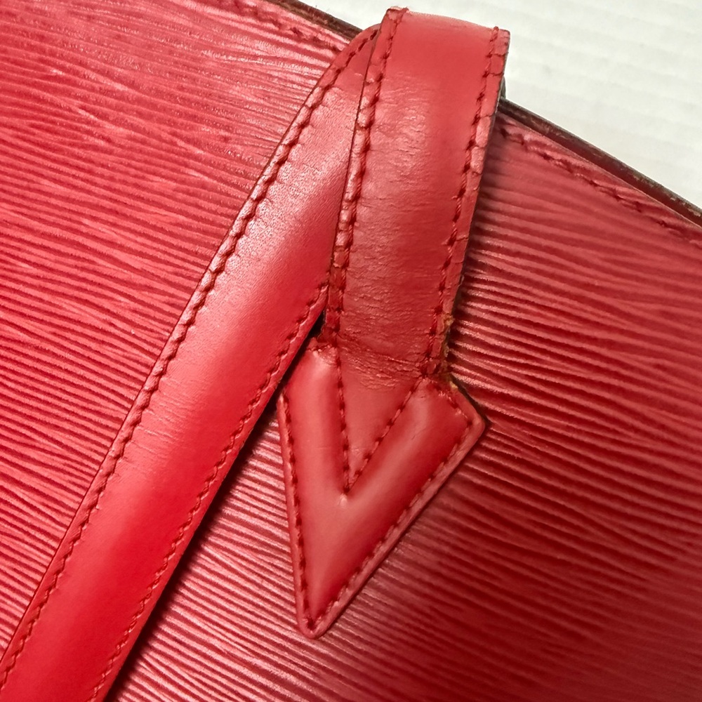 LOUIS VUITTON EPI SAINT JACQUES LARGE SHOULDER BAG. - Picture 12 of 17